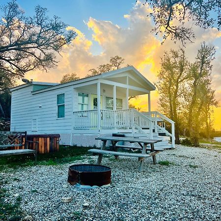 Spring Branch The Perch- Texas Tiny Haus With Amazing Viewsヴィラ エクステリア 写真