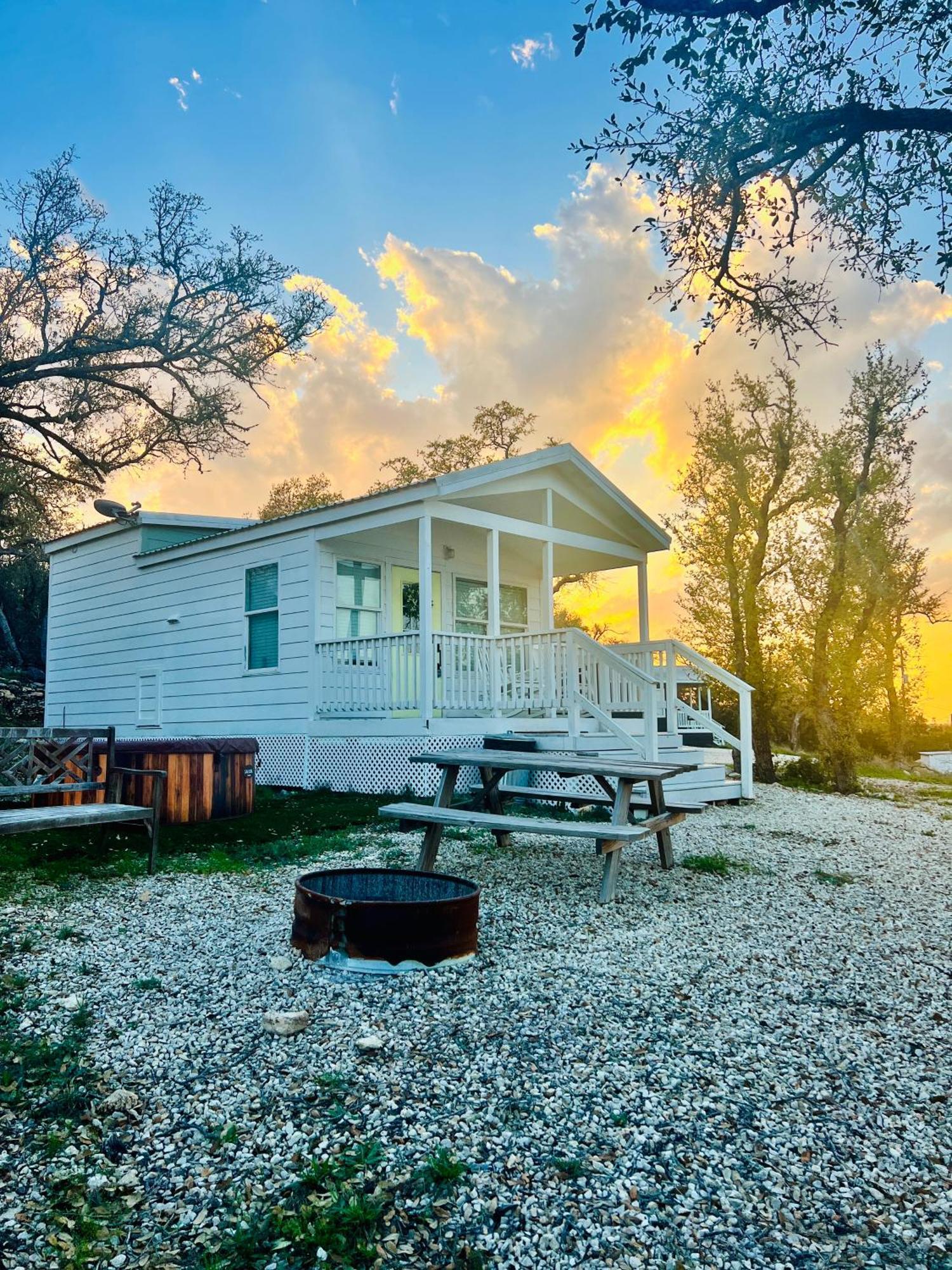 Spring Branch The Perch- Texas Tiny Haus With Amazing Viewsヴィラ エクステリア 写真